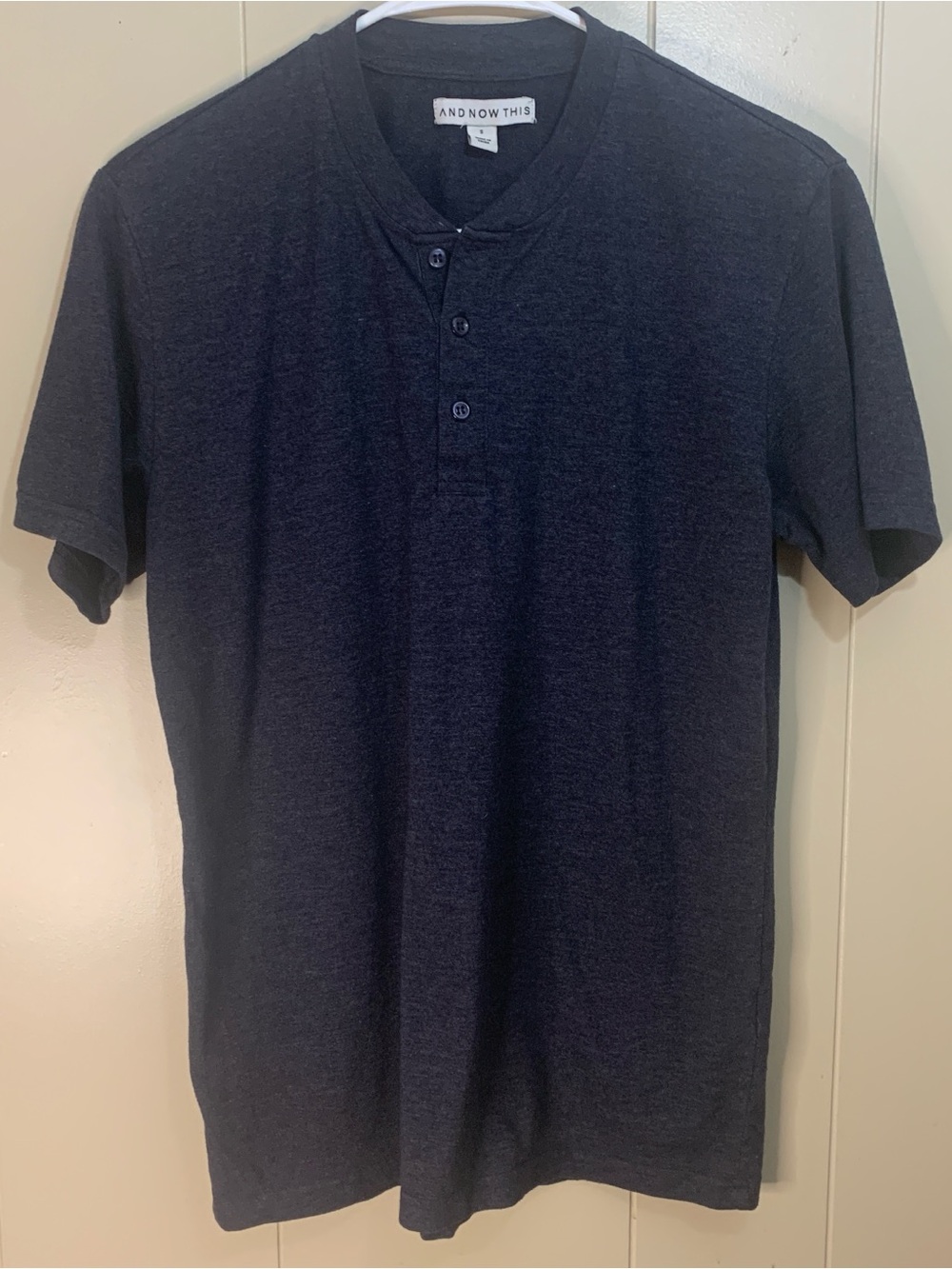 And Now This Men's Short-Sleeve Henley Polo - Charcoal